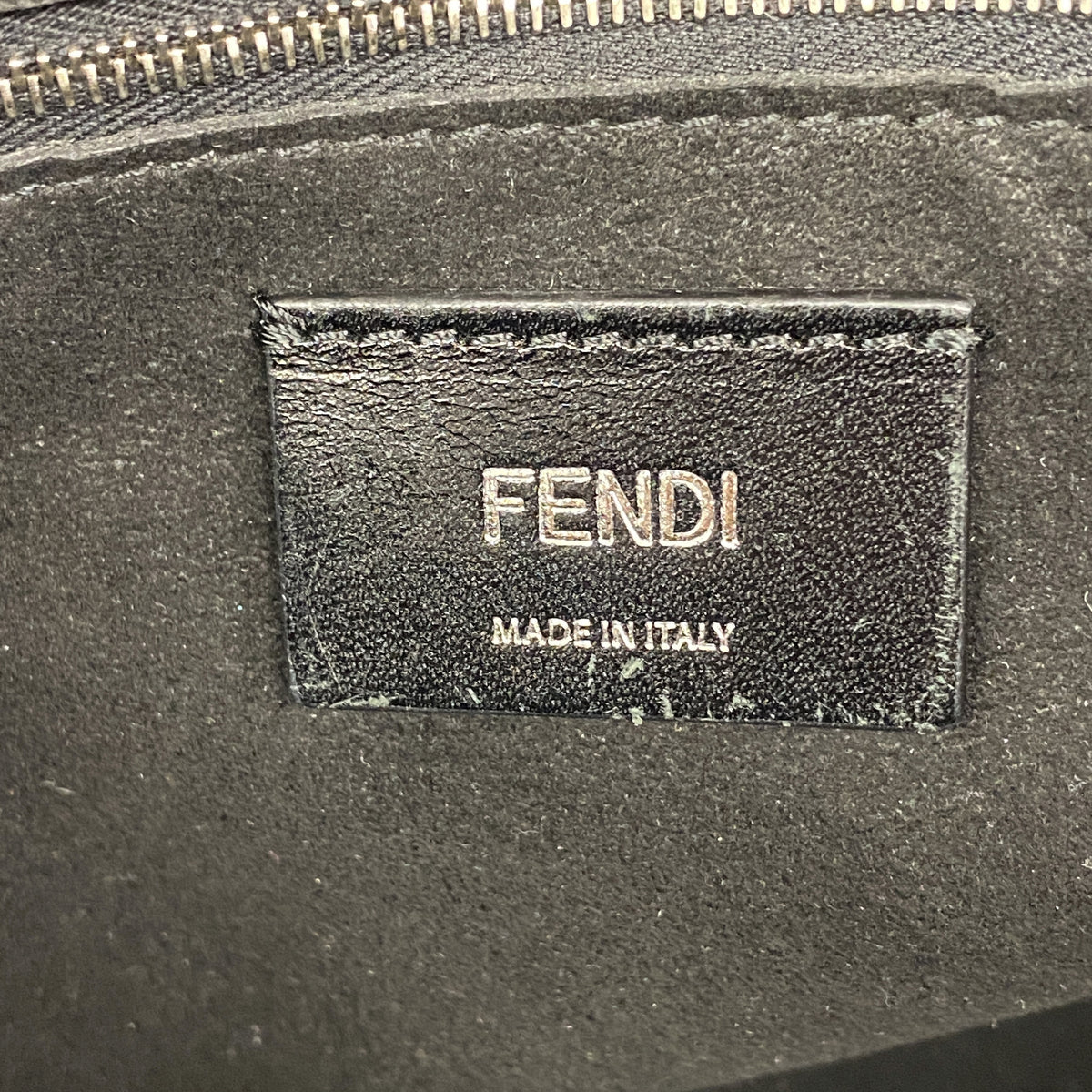【6ib2536】フェンディ ショルダーバッグ レザー ブラック シルバー金具【中古】レディース