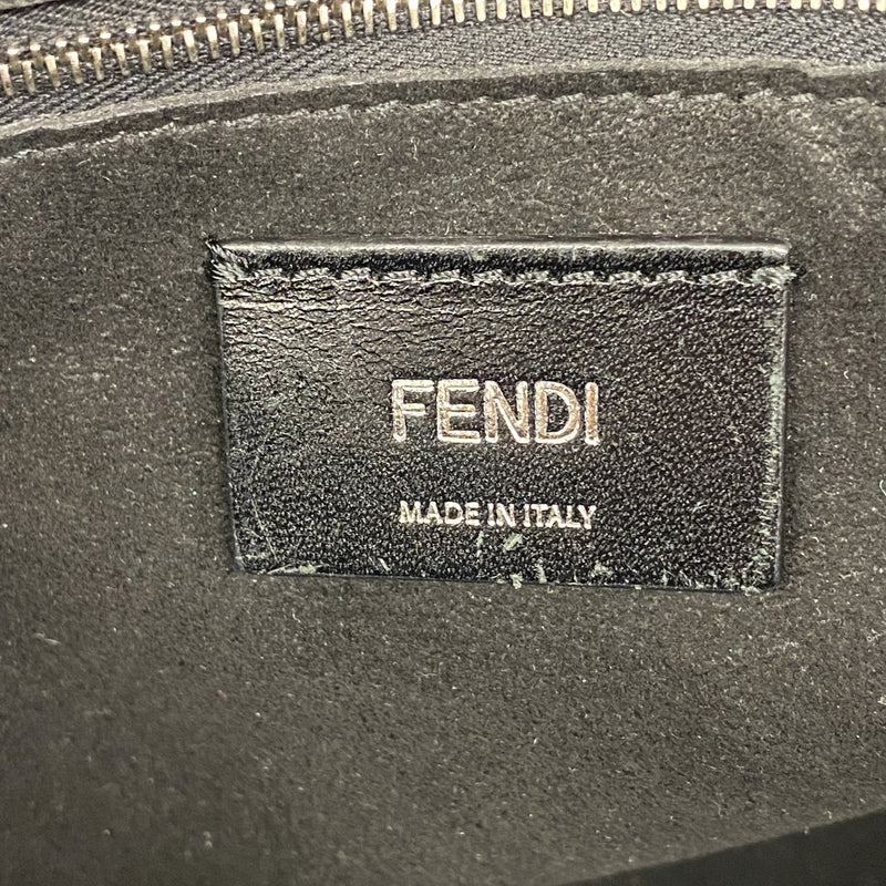 【6ib2536】フェンディ ショルダーバッグ レザー ブラック シルバー金具【中古】レディース