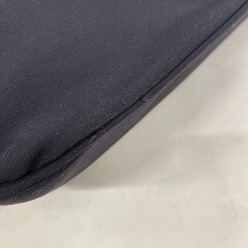 【6ib2610】サルヴァトーレフェラガモ ショルダーバッグ ヴァラ キャンバス ブラック シルバー金具【中古】レディース