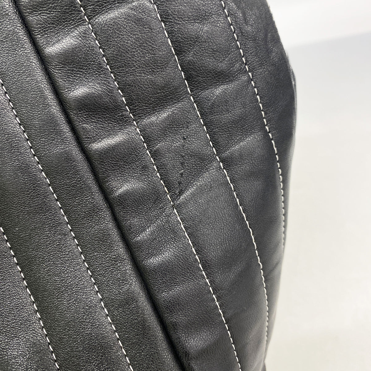 【6ib2629】シャネル チェーントート マドモアゼル ラムスキン ブラック シルバー金具【中古】レディース