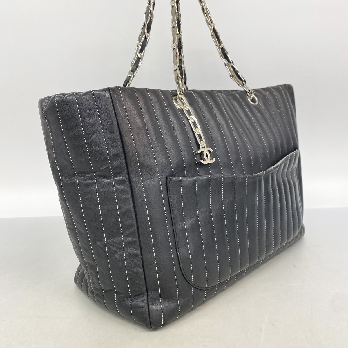 【6ib2629】シャネル チェーントート マドモアゼル ラムスキン ブラック シルバー金具【中古】レディース