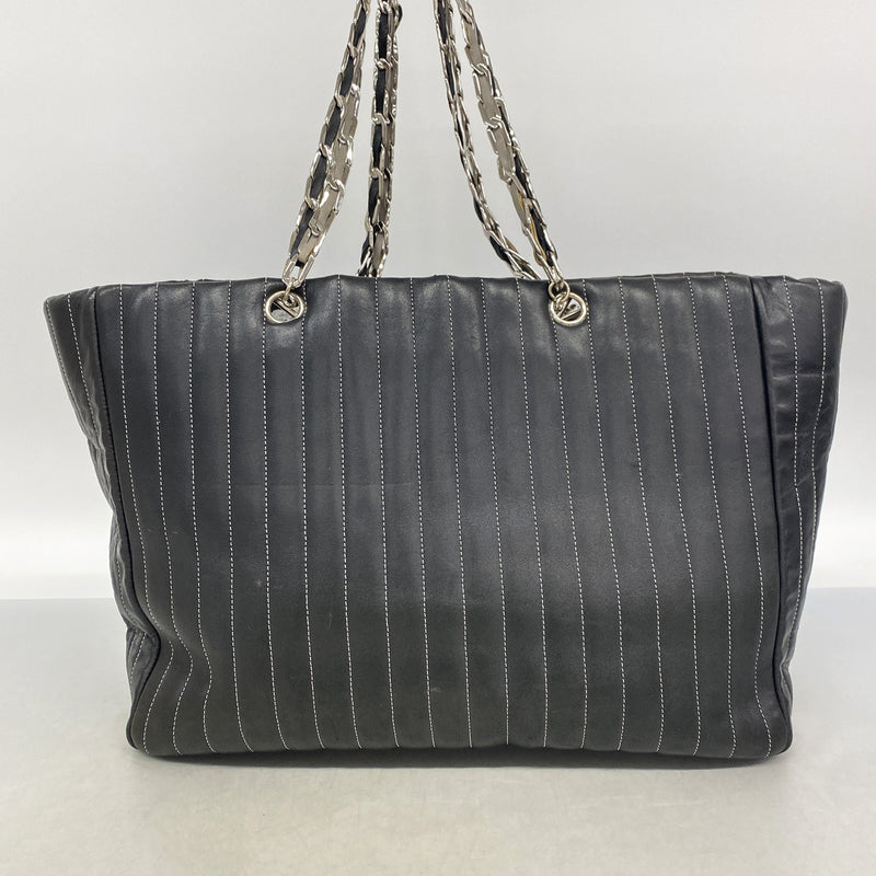 【6ib2629】シャネル チェーントート マドモアゼル ラムスキン ブラック シルバー金具【中古】レディース