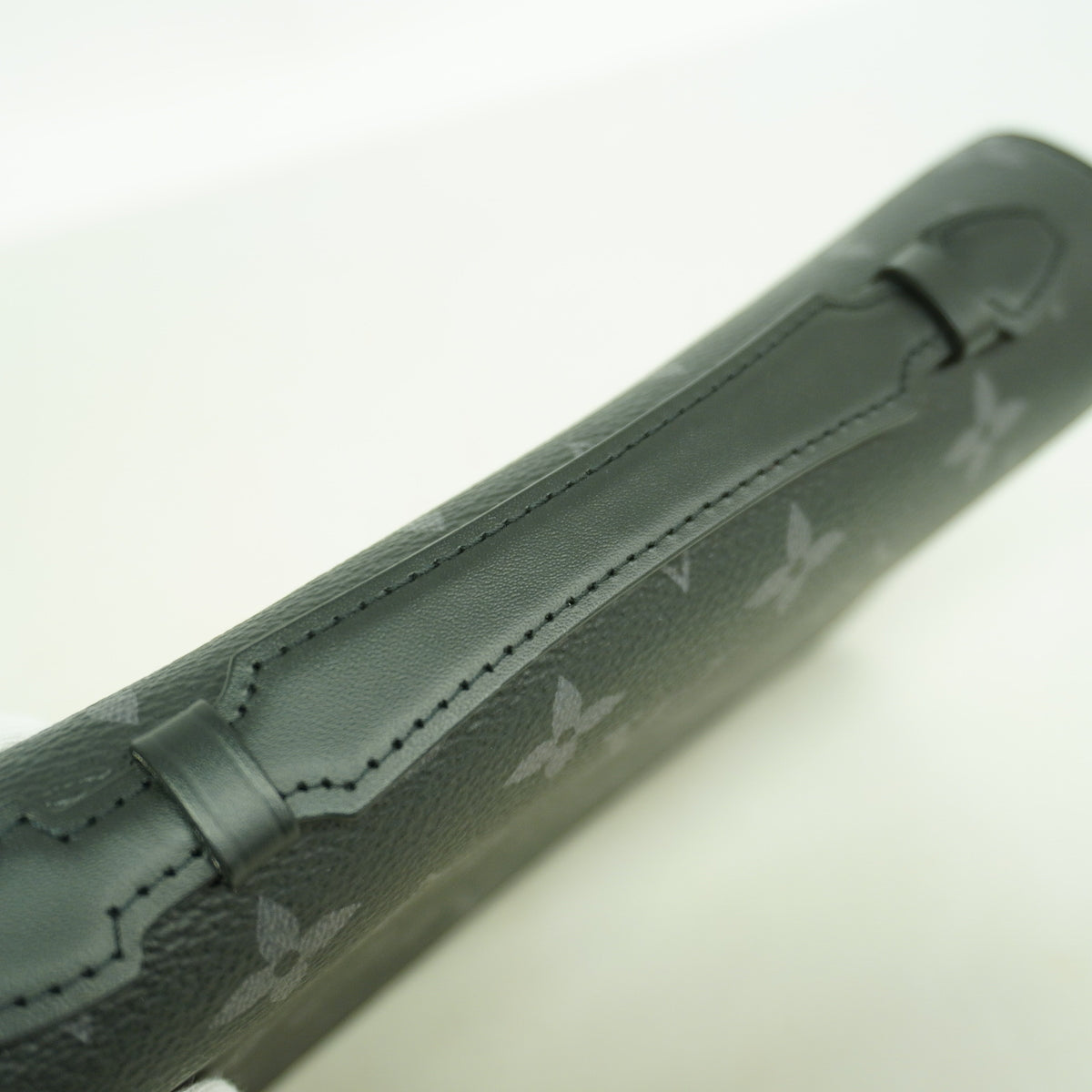【6ib2647】ルイヴィトン 長財布 モノグラム・エクリプス ジッピーXL M61698 ブラック【中古】メンズ