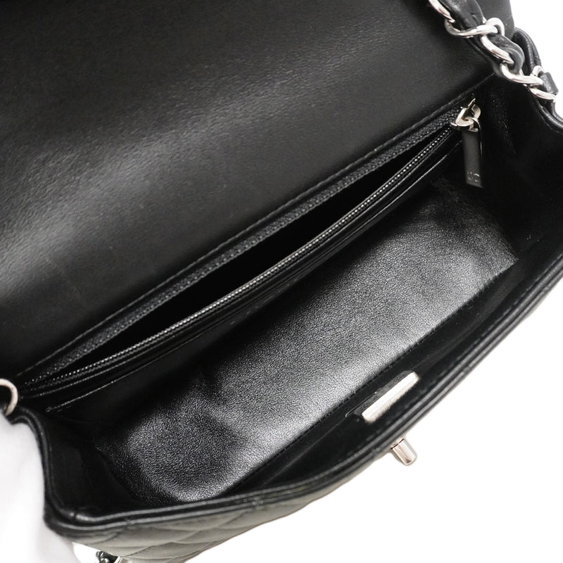 【6ib2673】シャネル ショルダーバッグ ミニマトラッセ チェーンショルダー ラムスキン ブラック シルバー金具【中古】レディース