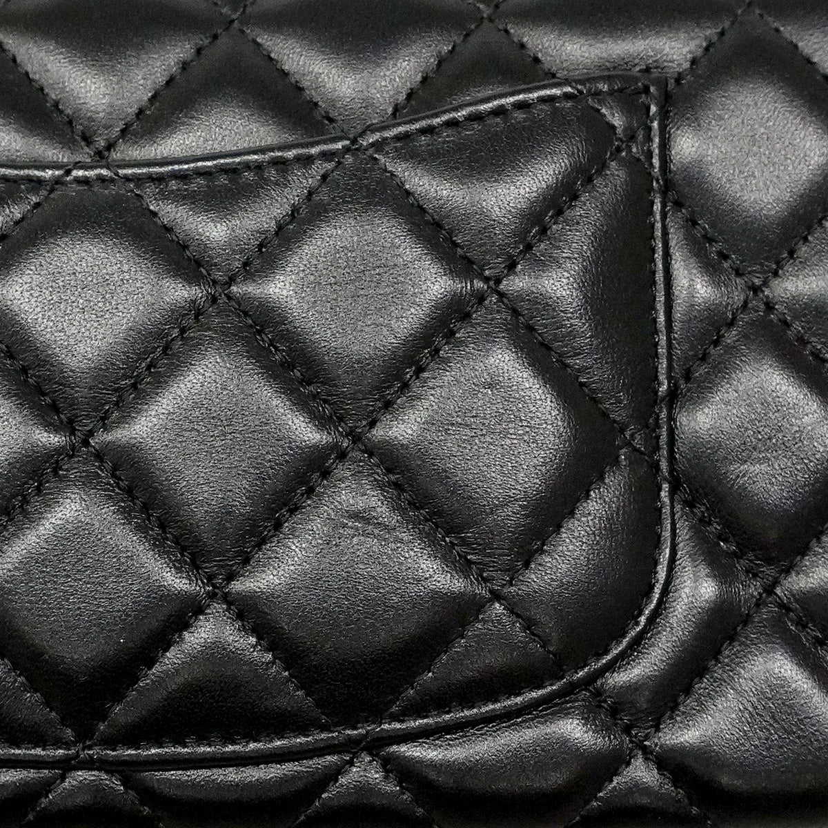 【6ib2673】シャネル ショルダーバッグ ミニマトラッセ チェーンショルダー ラムスキン ブラック シルバー金具【中古】レディース