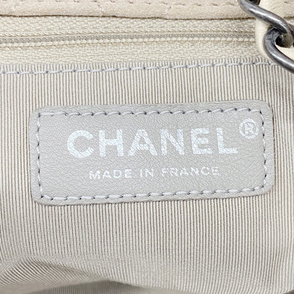 【6ib2684】シャネル ショルダーバッグ チェーンショルダー スウェード ベージュ ブルー グリーン シルバー金具【中古】レディース