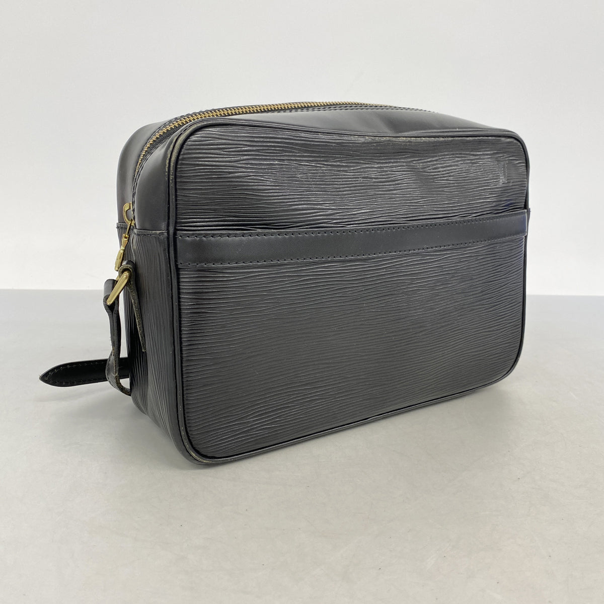 【6ib2692】ルイヴィトン ショルダーバッグ エピ トロカデロ27 M52302 ノワール【中古】レディース