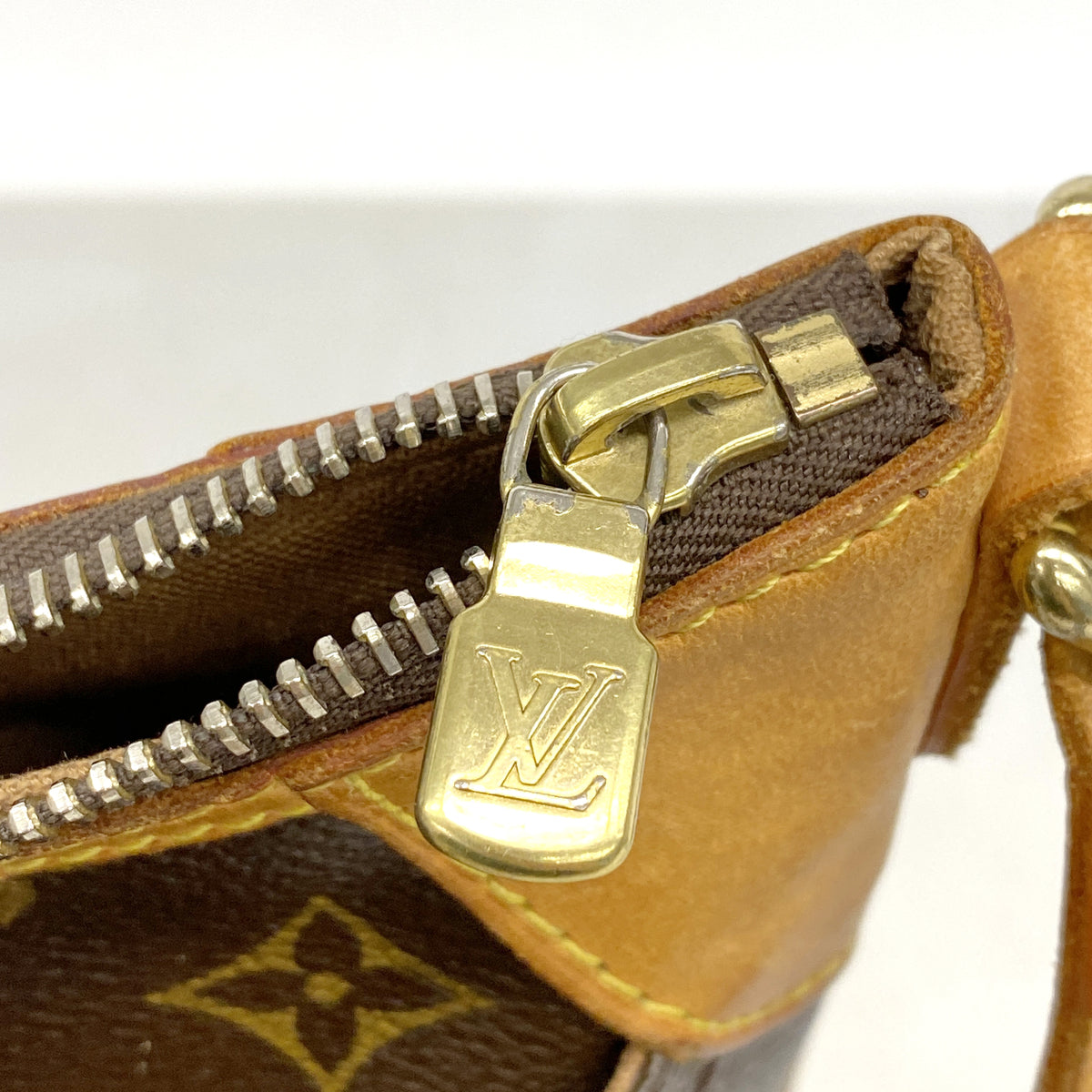 【6ib2747】ルイヴィトン ショルダーバッグ モノグラム オデオンPM M56390 ブラウン【中古】レディース