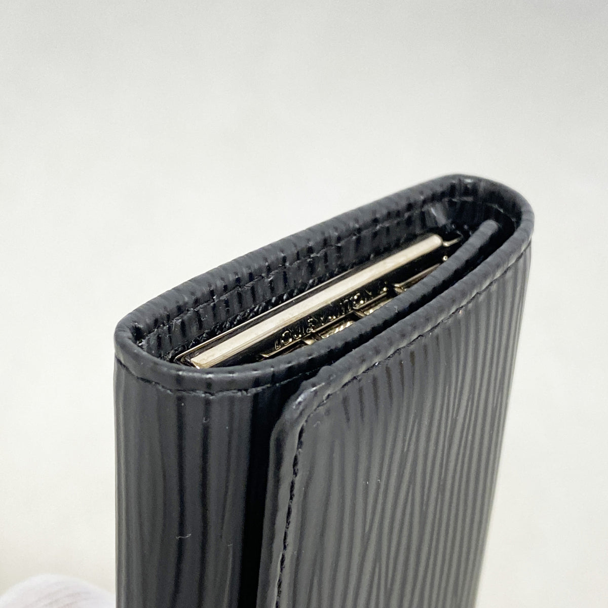 【6ib2771】ルイヴィトン キーケース エピ ミュルティクレ4 M63822 ノワール【中古】メンズ レディース ユニセックス