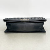 【6ib2774】シャネル ショルダーバッグ ボーイシャネル チェーンショルダー レザー ブラック シルバー金具【中古】レディース