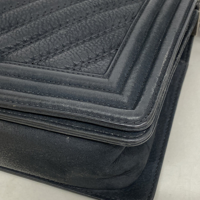 【6ib2774】シャネル ショルダーバッグ ボーイシャネル チェーンショルダー レザー ブラック シルバー金具【中古】レディース