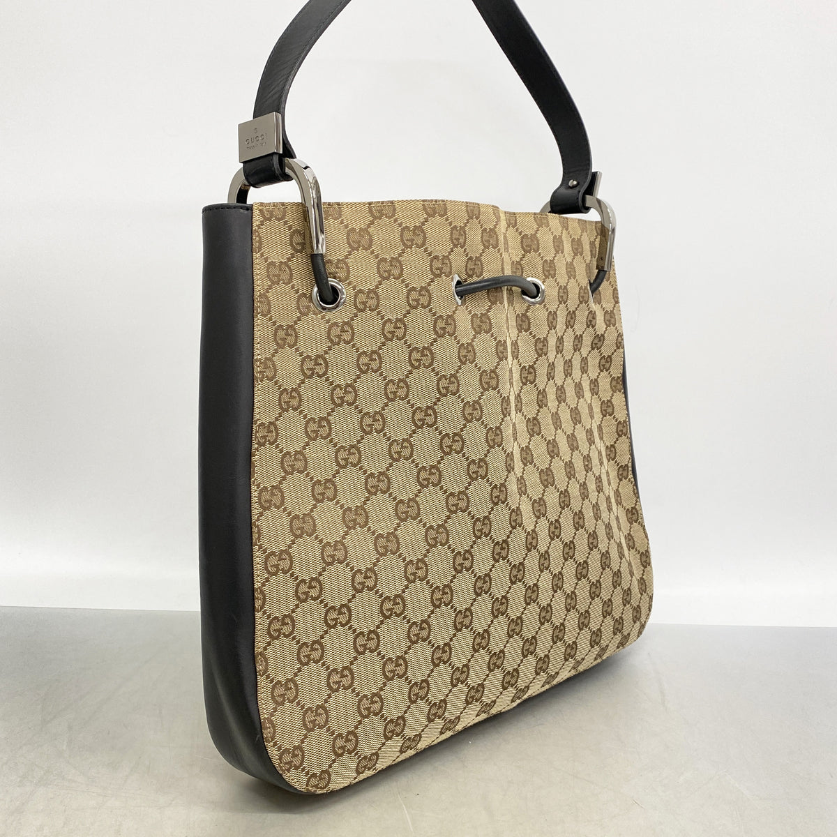 【6ib2782】グッチ ショルダーバッグ GGキャンバス 001 3746 キャンバス ベージュ シルバー金具【中古】レディース