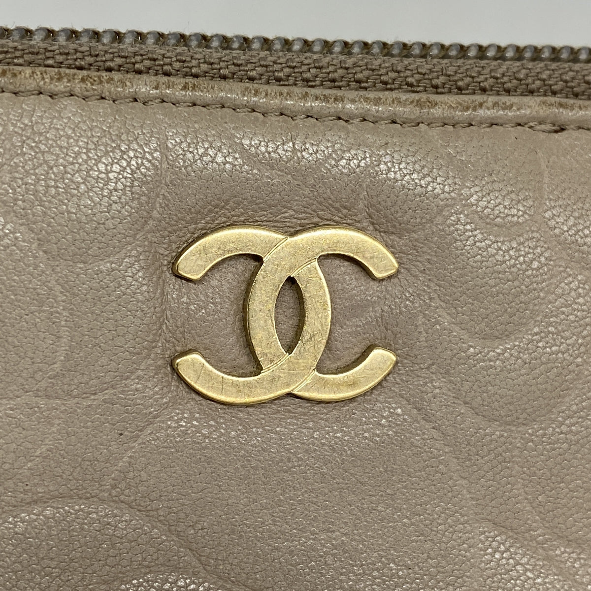 【6ib2812】シャネル コインケース カメリア ラムスキン ベージュ ゴールド金具【中古】レディース