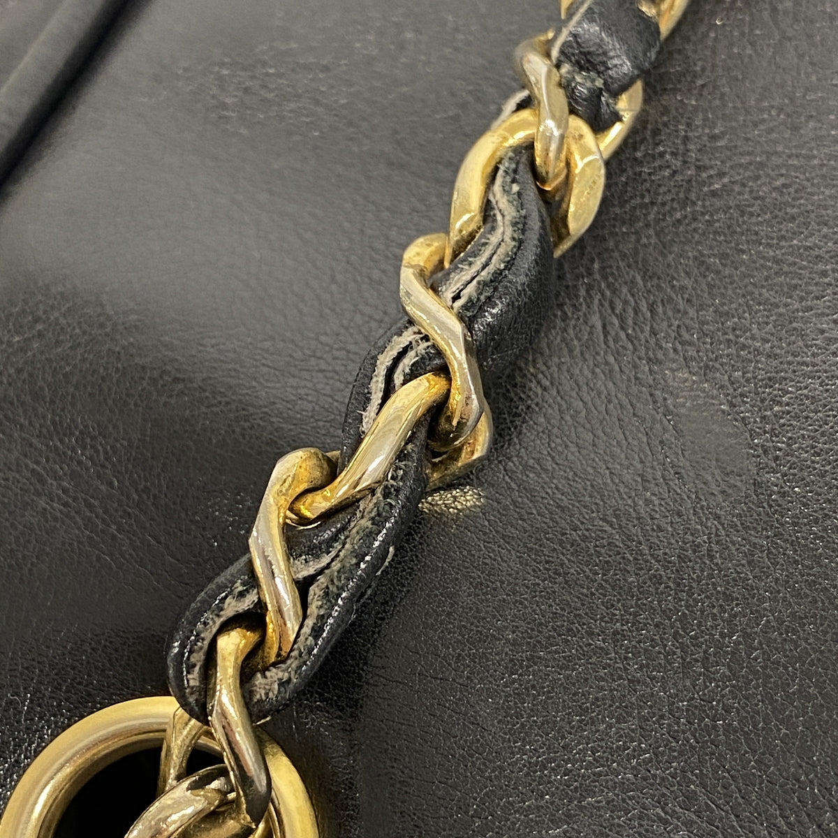【6ib2815】シャネル チェーントート マトラッセ ラムスキン ブラック ゴールド金具【中古】レディース