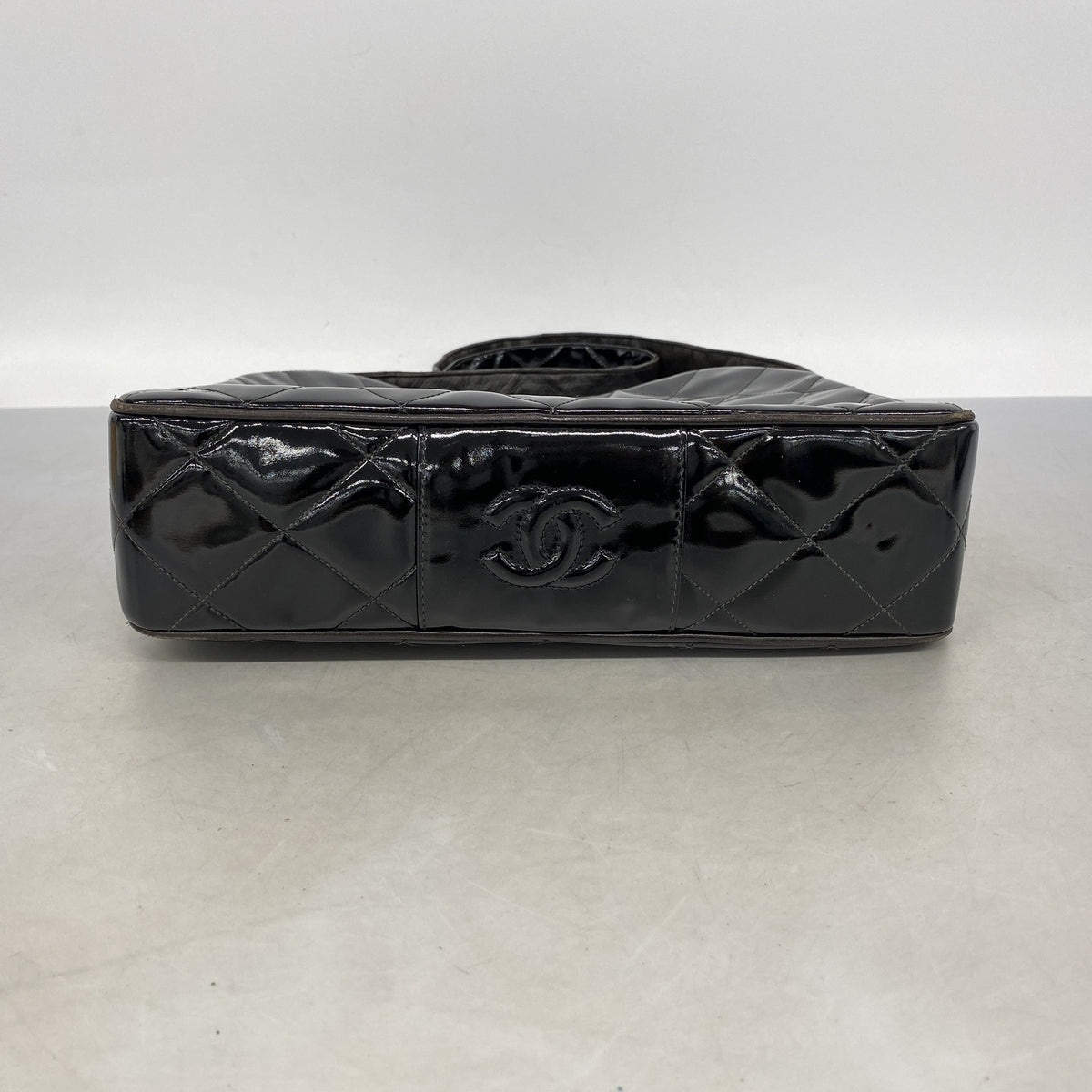 【6ib2817】シャネル ショルダーバッグ マトラッセ パテントレザー ブラック ゴールド金具【中古】レディース