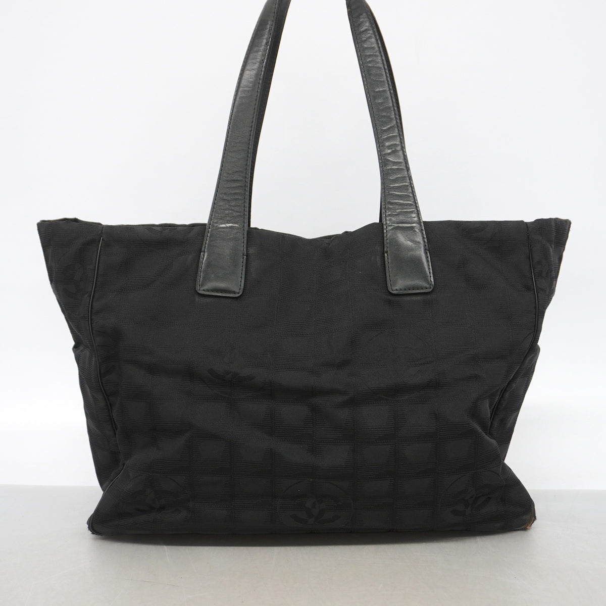 【6ib2830】シャネル トートバッグ ニュートラベル ナイロン ブラック ゴールド金具【中古】レディース