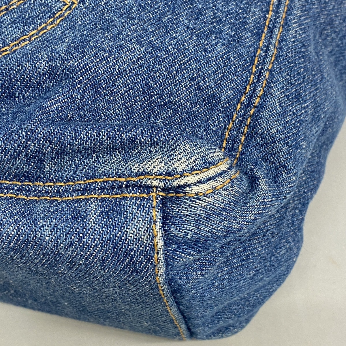 【6ib2841】シャネル トートバッグ デニム ブルー ゴールド金具【中古】レディース
