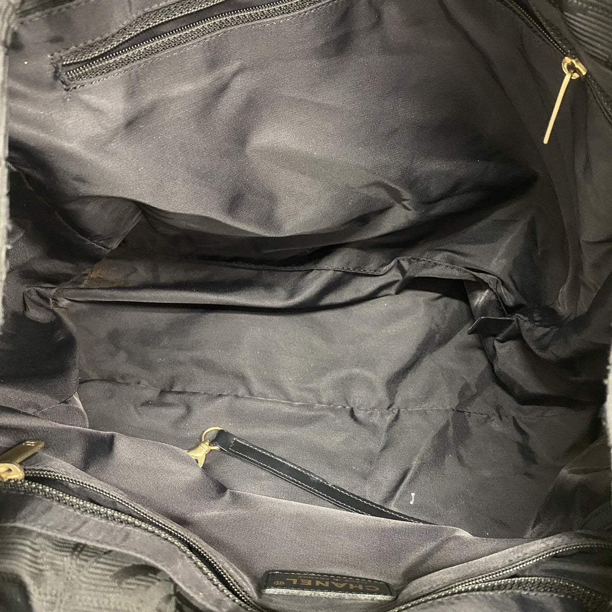 【6ib2842】シャネル トートバッグ ニュートラベル ナイロン ブラック シャンパンゴールド金具【中古】レディース
