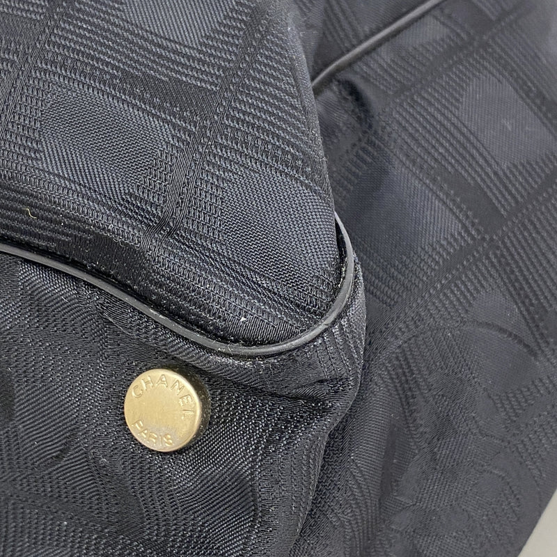 【6ib2842】シャネル トートバッグ ニュートラベル ナイロン ブラック シャンパンゴールド金具【中古】レディース