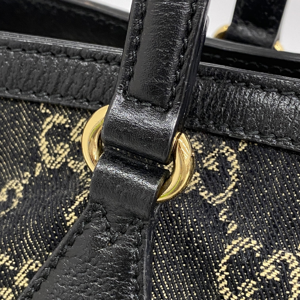 【6ib2844】グッチ トートバッグ GGマーモント 631685 デニム ネイビー ゴールド金具【中古】レディース