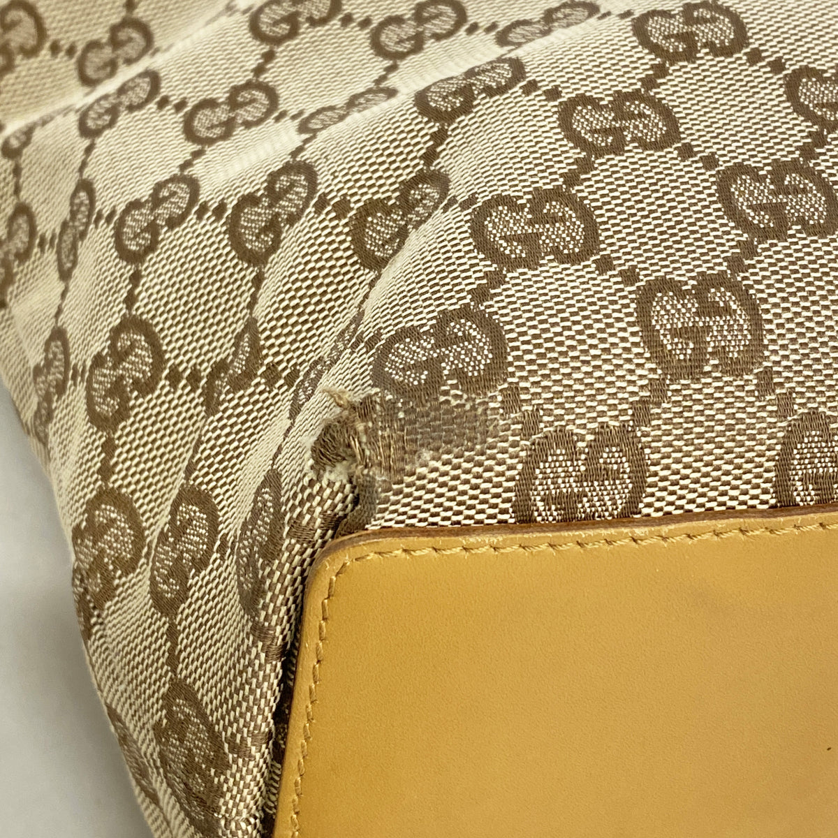 【6ib2845】グッチ トートバッグ GGキャンバス 002 1099 キャンバス ブラウン ベージュ ゴールド金具【中古】レディース