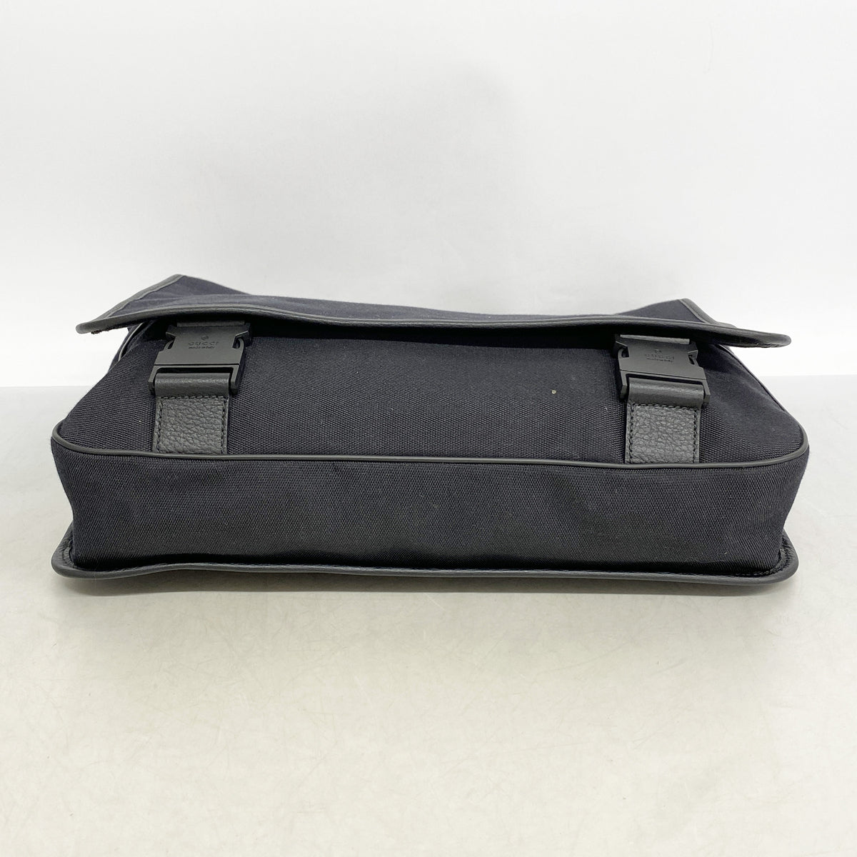 【6ib2850】グッチ ショルダーバッグ 282524 キャンバス ブラック シルバー金具【中古】メンズ