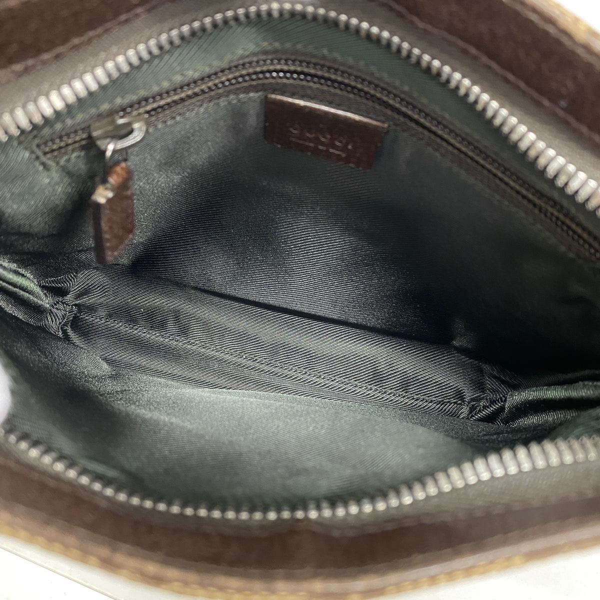 【6ib2855】グッチ ショルダーバッグ GGキャンバス 122793 キャンバス ブラウン シルバー金具【中古】レディース