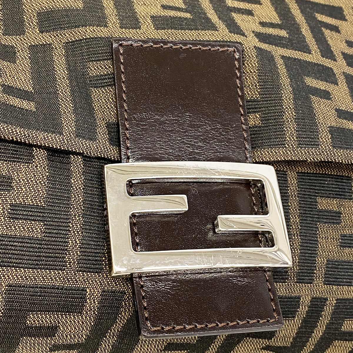 【6ib2856】フェンディ ハンドバッグ ズッカ マンマバケット ナイロンキャンバス ブラウン シルバー金具【中古】レディース