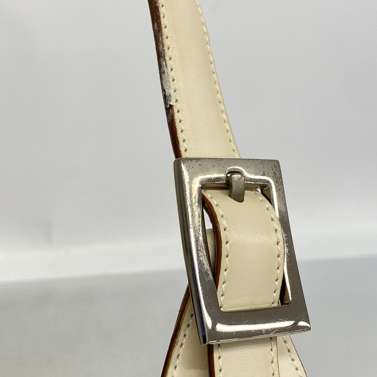【6ib2907】グッチ ショルダーバッグ GGキャンバス/ジャッキー 001 3306 3444 キャンバス アイボリー グレー シルバー金具【中古】レディース
