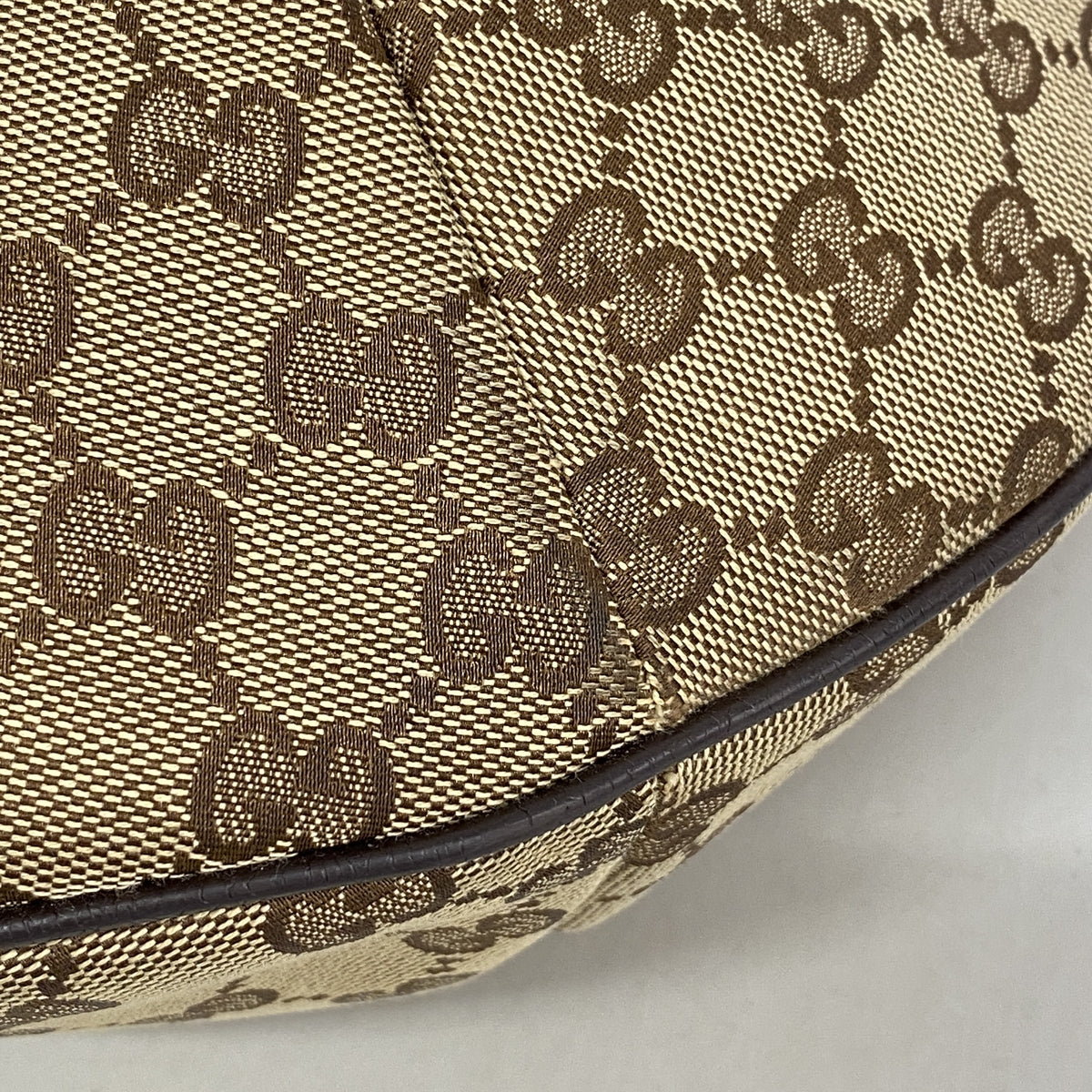 【6ib2912】グッチ ショルダーバッグ GGキャンバス 189752 キャンバス ベージュ ブラウン シルバー金具【中古】レディース