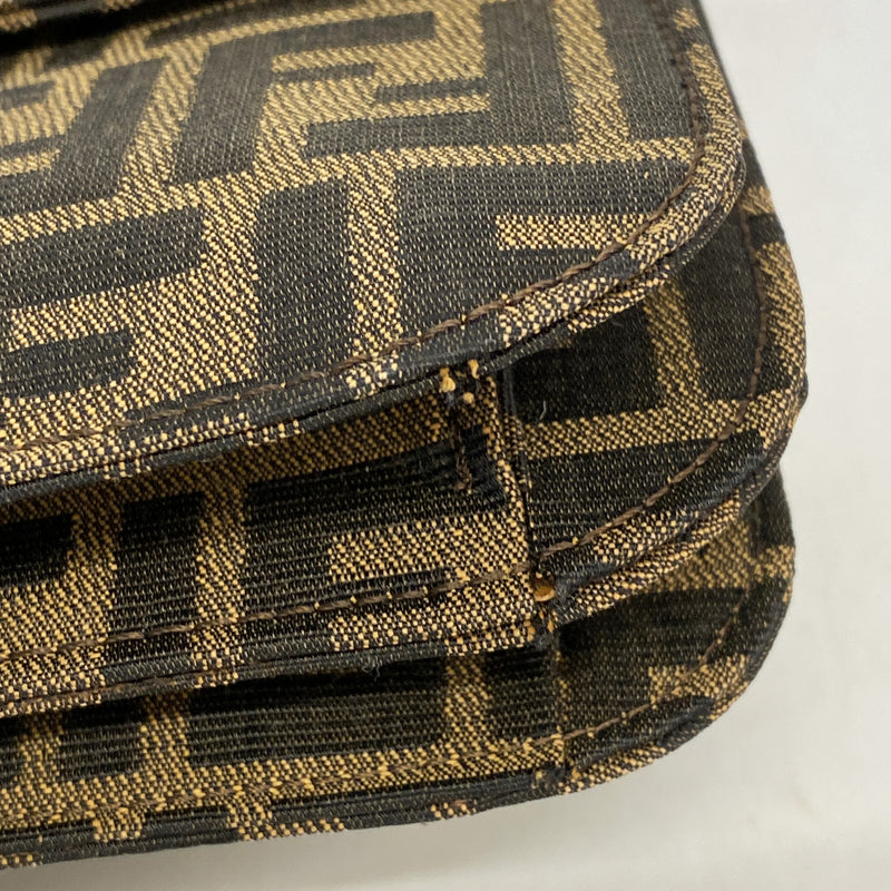 【6ib2921】フェンディ ショルダーバッグ ズッカ ナイロンキャンバス ブラウン シルバー金具【中古】レディース