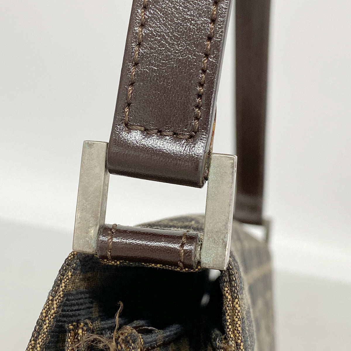 【6ib2921】フェンディ ショルダーバッグ ズッカ ナイロンキャンバス ブラウン シルバー金具【中古】レディース