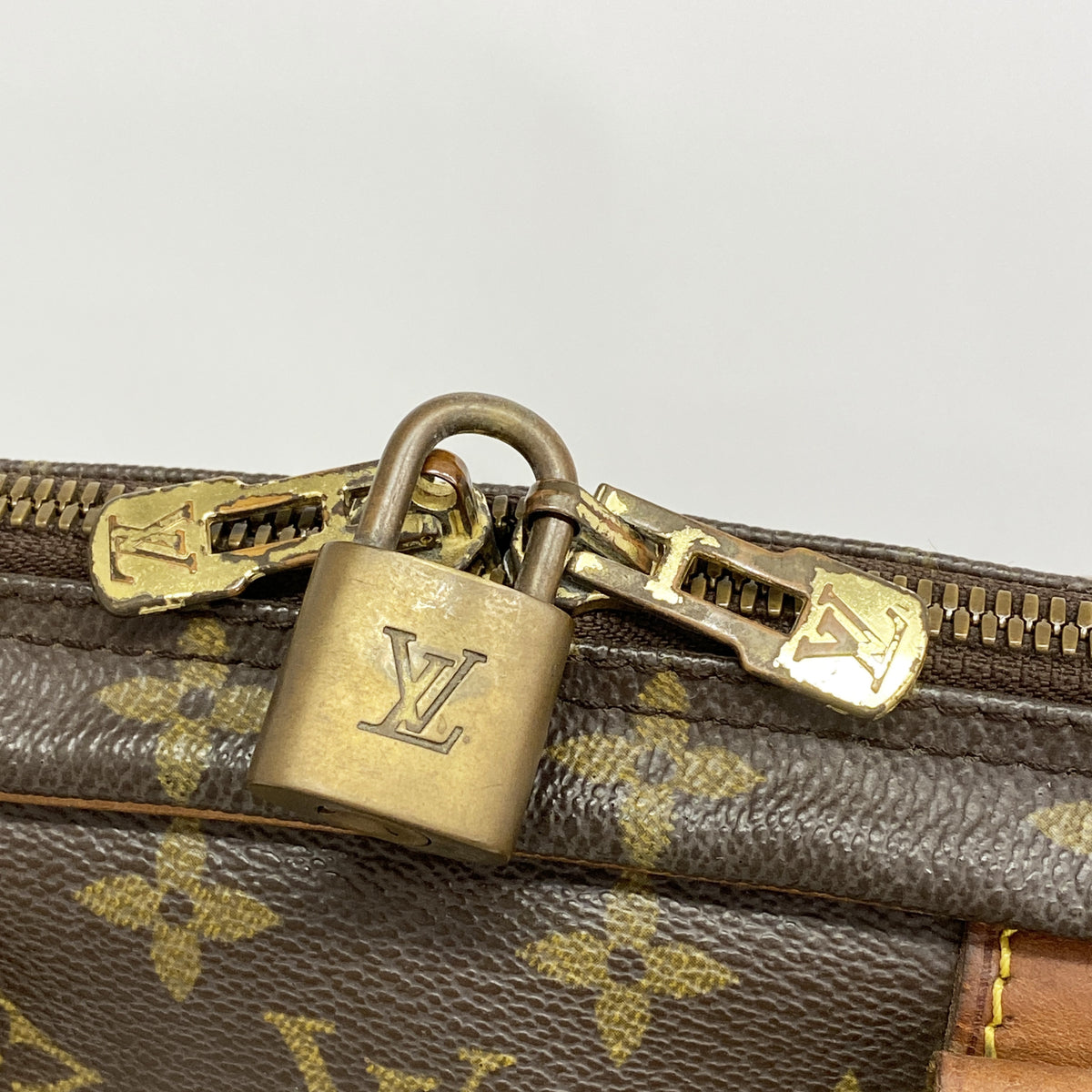 【6ib2934】ルイヴィトン ビジネスバッグ モノグラム ポルトドキュマンヴォワヤージュ M53361 ブラウン【中古】メンズ