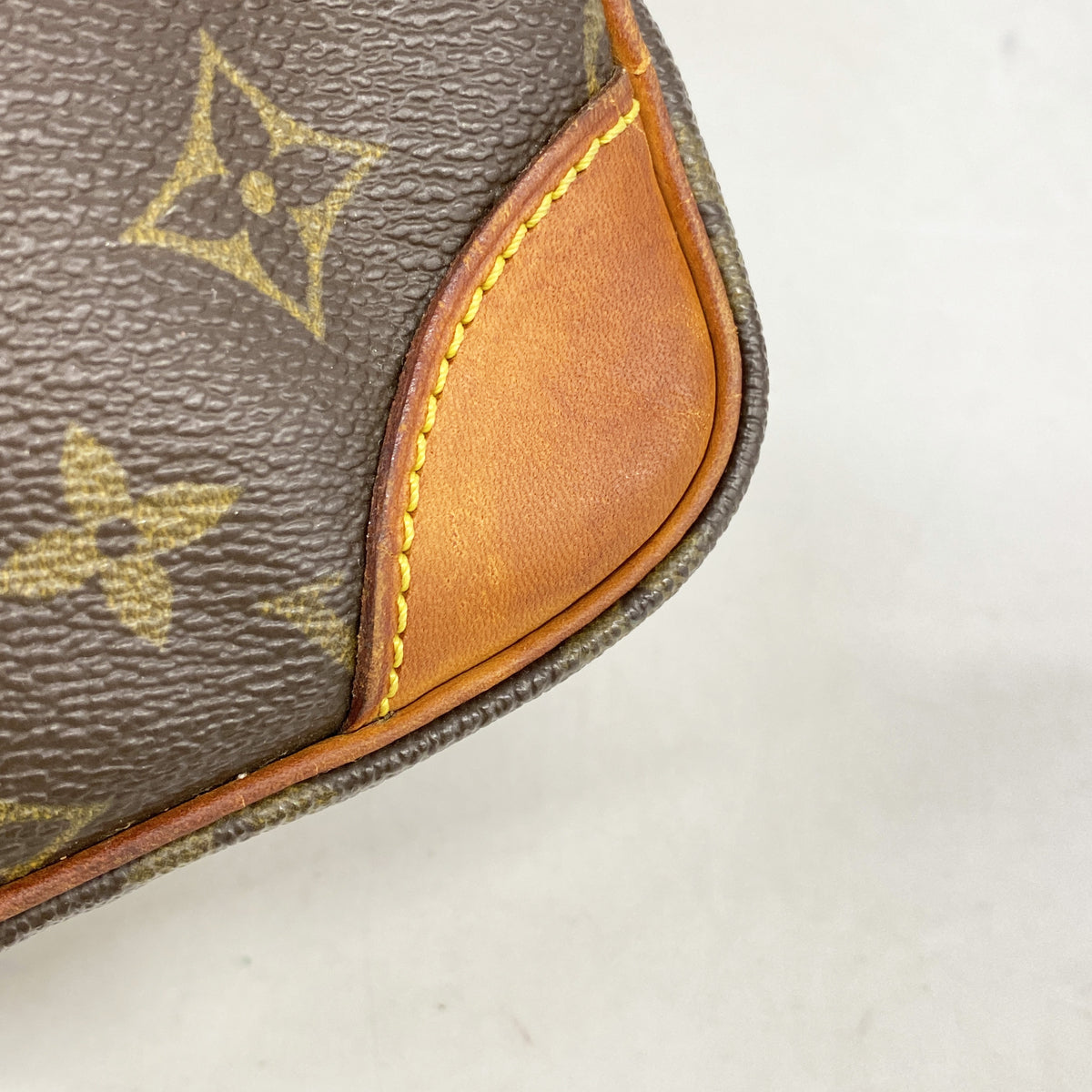 【6ib2943】ルイヴィトン ショルダーバッグ モノグラム アマゾン M45236 ブラウン【中古】レディース