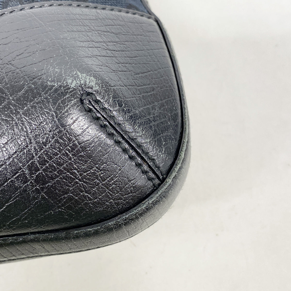 【6ic3017】グッチ ショルダーバッグ GGキャンバス 137388 キャンバス ブラック ゴールド金具【中古】レディース