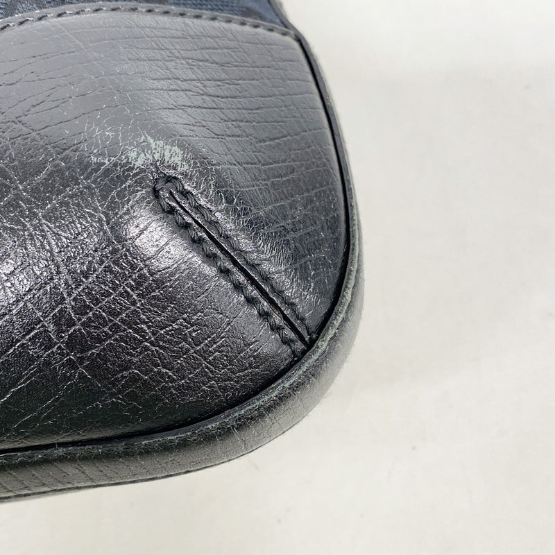 【6ic3017】グッチ ショルダーバッグ GGキャンバス 137388 キャンバス ブラック ゴールド金具【中古】レディース