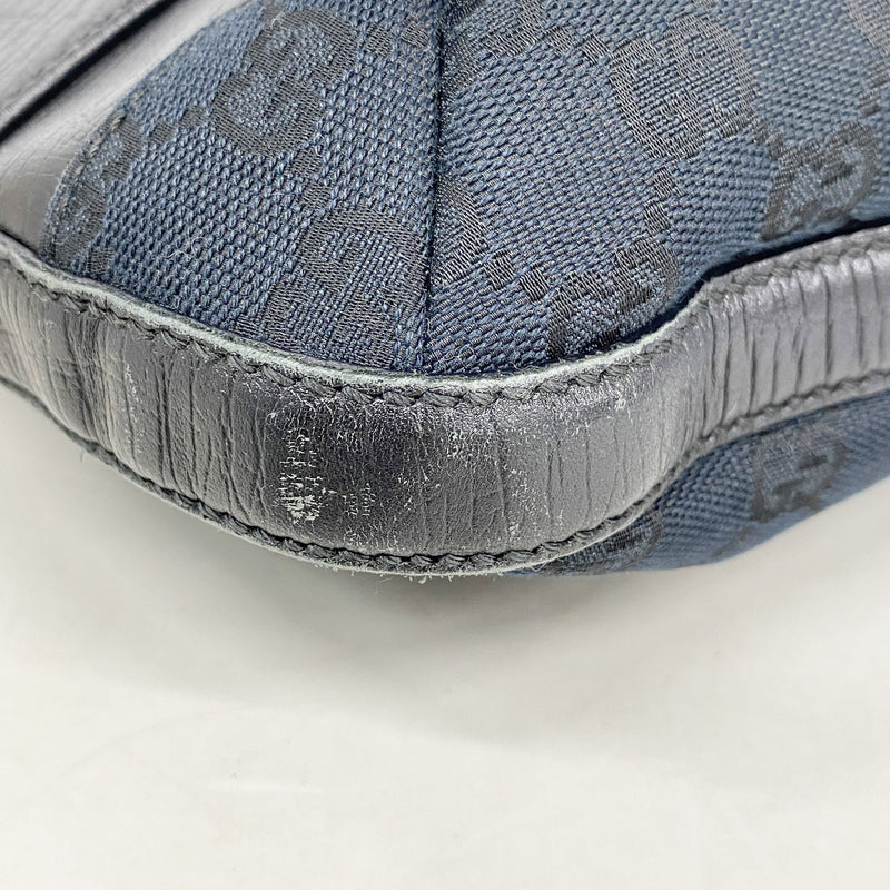 【6ic3017】グッチ ショルダーバッグ GGキャンバス 137388 キャンバス ブラック ゴールド金具【中古】レディース