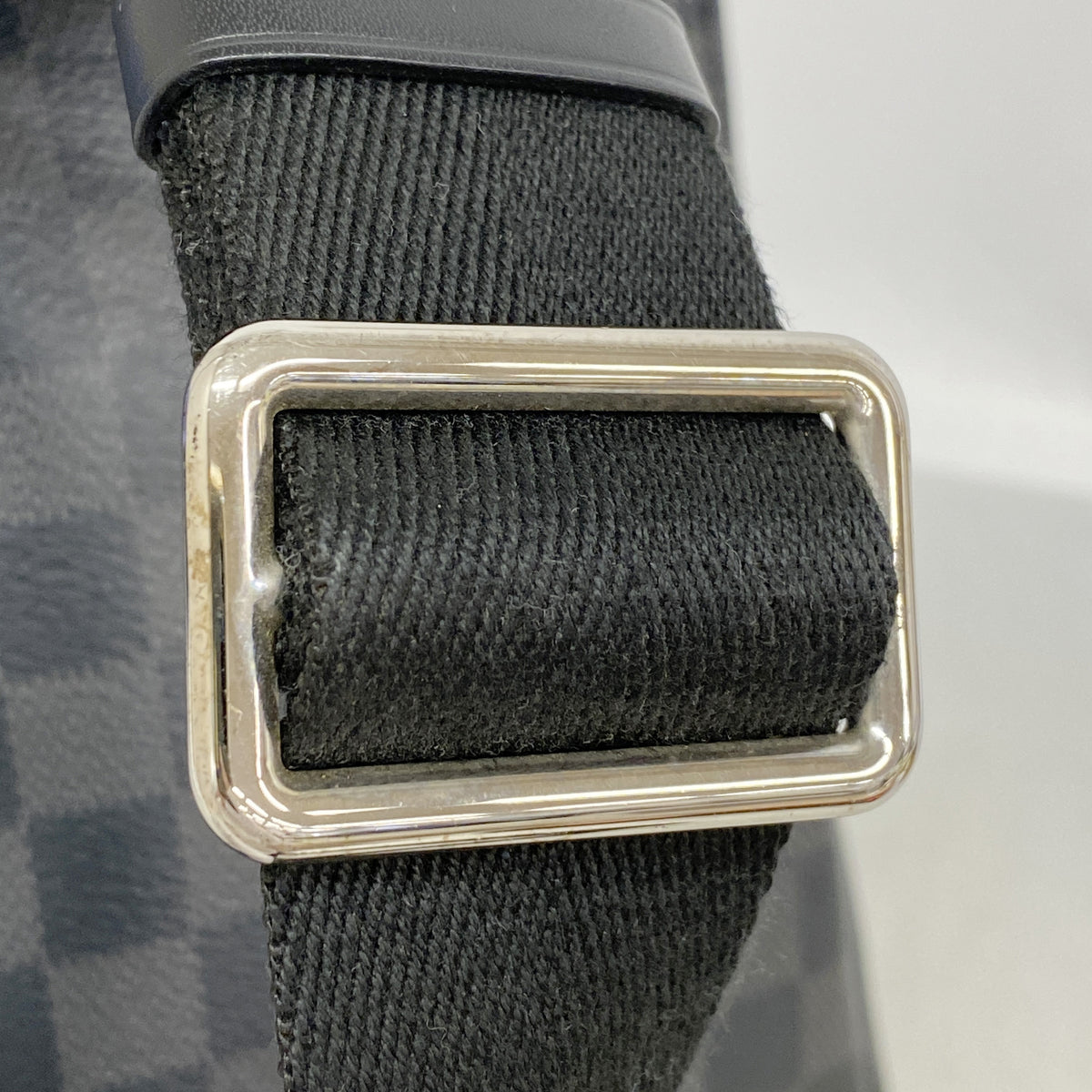 【6ic3039】ルイヴィトン ボディバッグ ダミエ・グラフィット アヴェニュースリングバッグ N41719 ブラック グレー【中古】メンズ