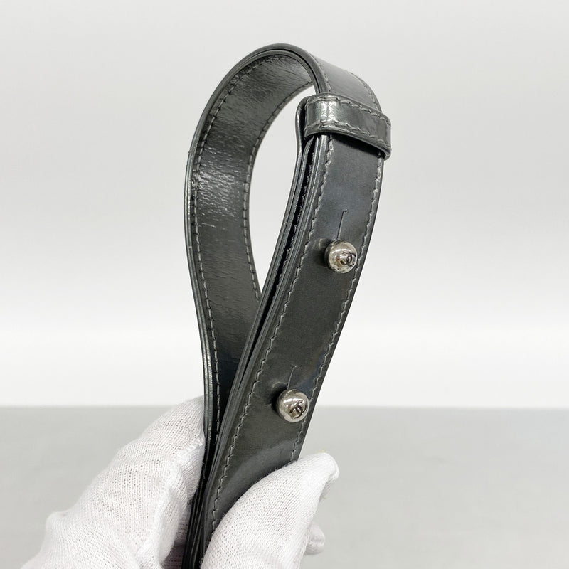 【6ic3049】シャネル ショルダーバッグ ボーイシャネル チェーンショルダー パテントレザー グレー シルバー金具【中古】レディース