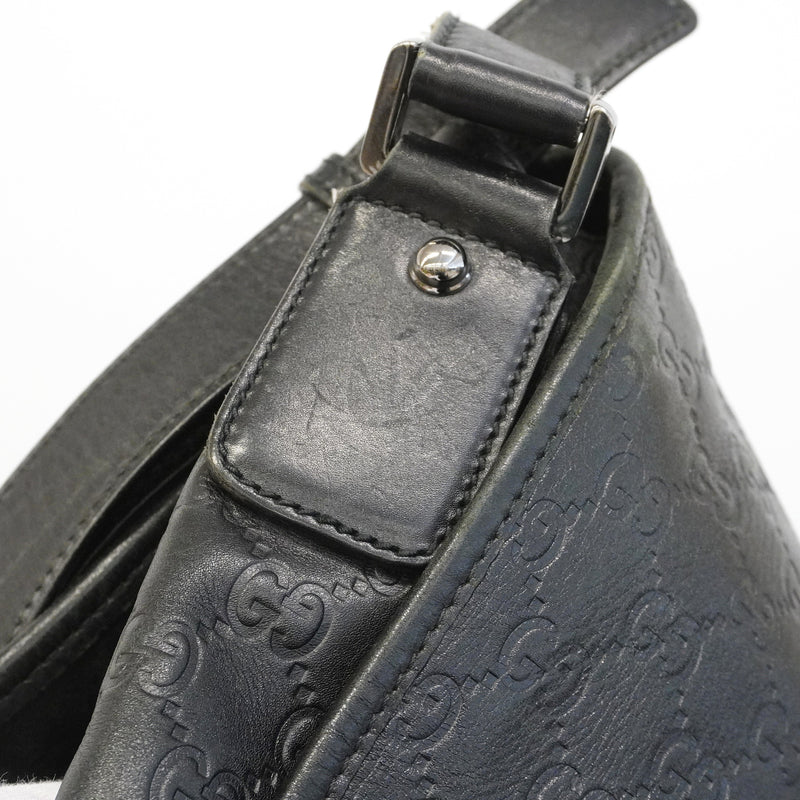 【6ic3104】グッチ ショルダーバッグ グッチシマ 145840 レザー ブラック シルバー金具【中古】メンズ