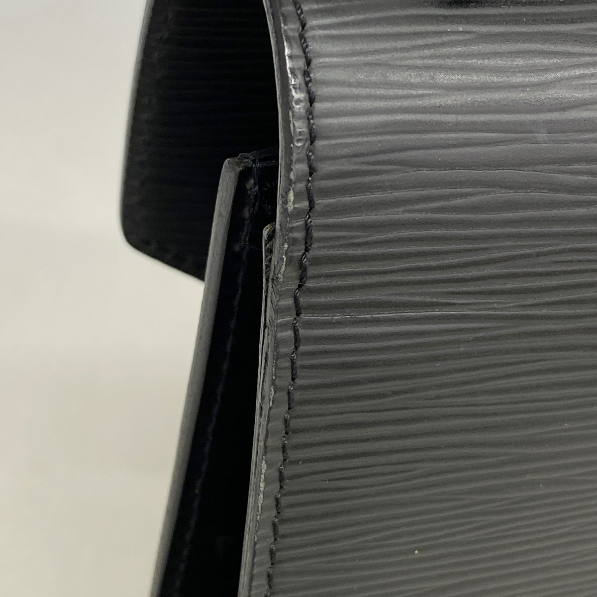 【6ic3138】ルイヴィトン ハンドバッグ エピ モンソー28 M52792 ノワール【中古】メンズ