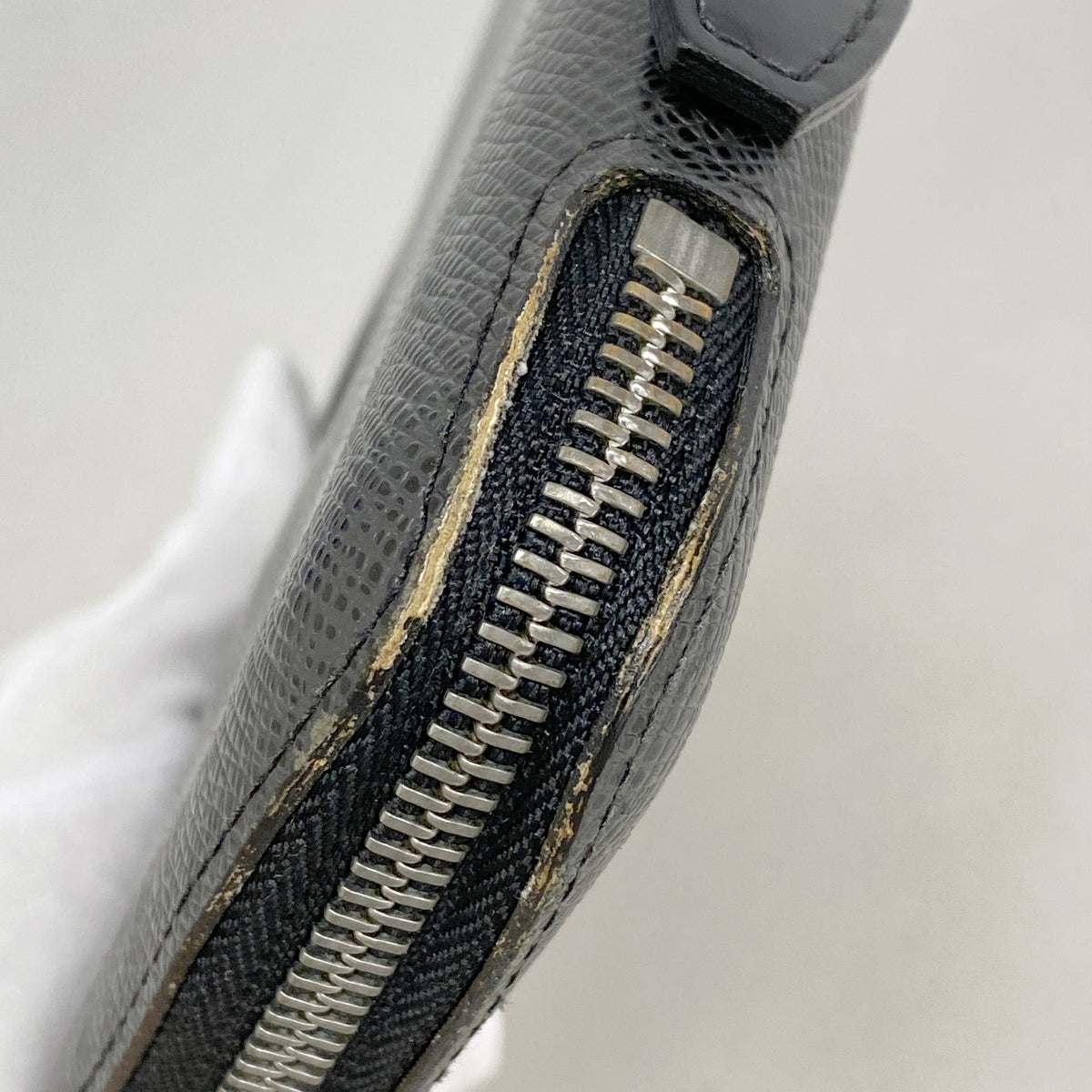 【6ic3139】ルイヴィトン 長財布 タイガ オーガナイザーアトール M30652 ノワール【中古】メンズ