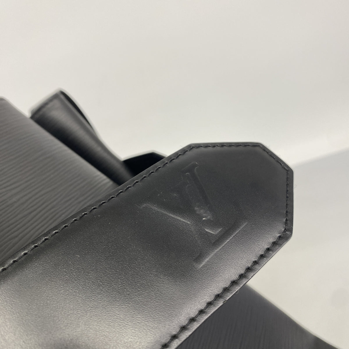 【6ic3155】ルイヴィトン ショルダーバッグ エピ サックデポールGM M80155 ノワール【中古】レディース