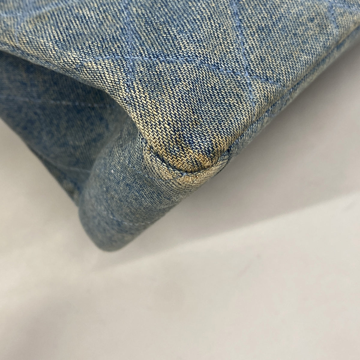 【6ic3242】シャネル ショルダーバッグ デカマトラッセ Wチェーン M51387 デニム ブルー ゴールド金具【中古】レディース