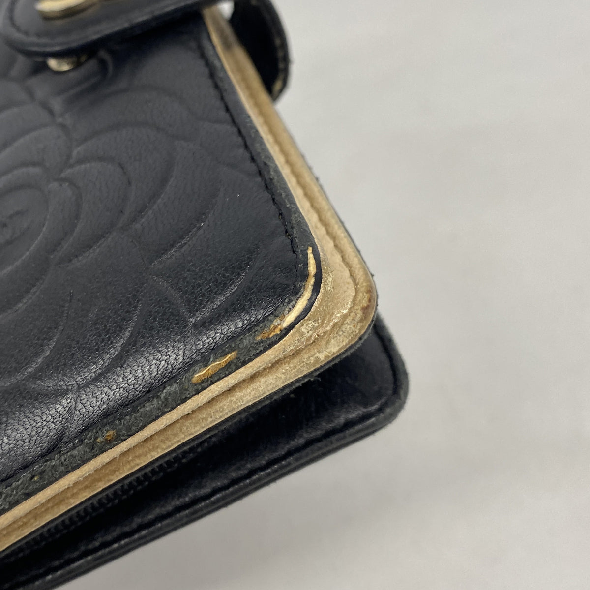【6ic3243】シャネル 財布 カメリア ラムスキン ブラック ゴールド金具【中古】レディース