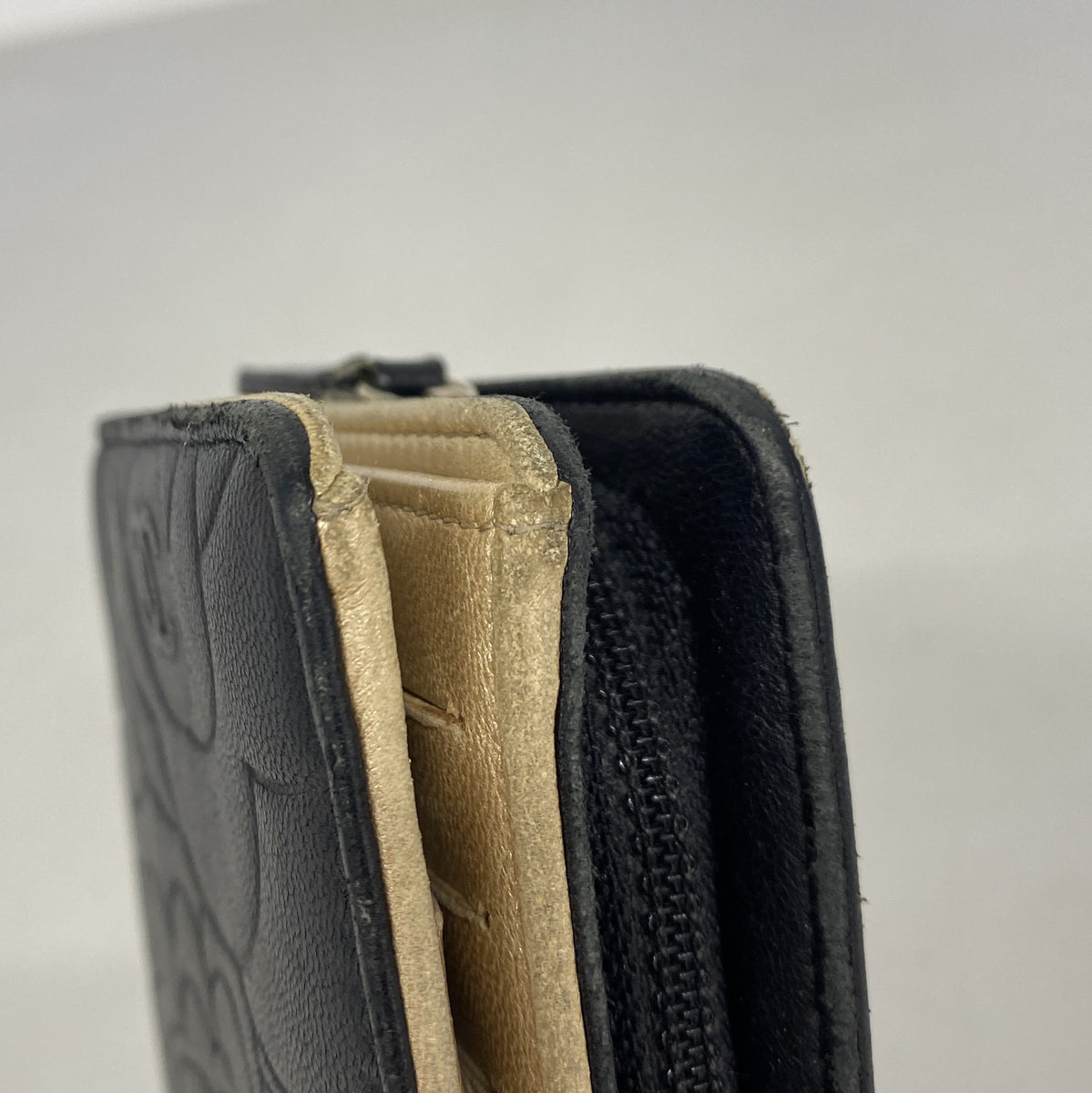 【6ic3243】シャネル 財布 カメリア ラムスキン ブラック ゴールド金具【中古】レディース