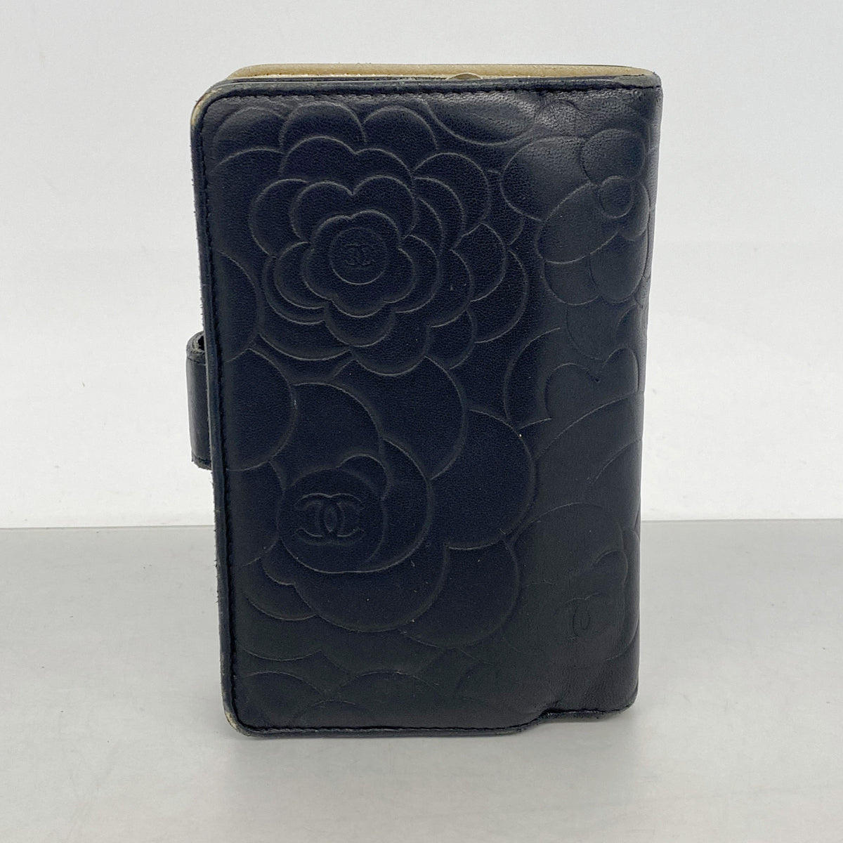 【6ic3243】シャネル 財布 カメリア ラムスキン ブラック ゴールド金具【中古】レディース