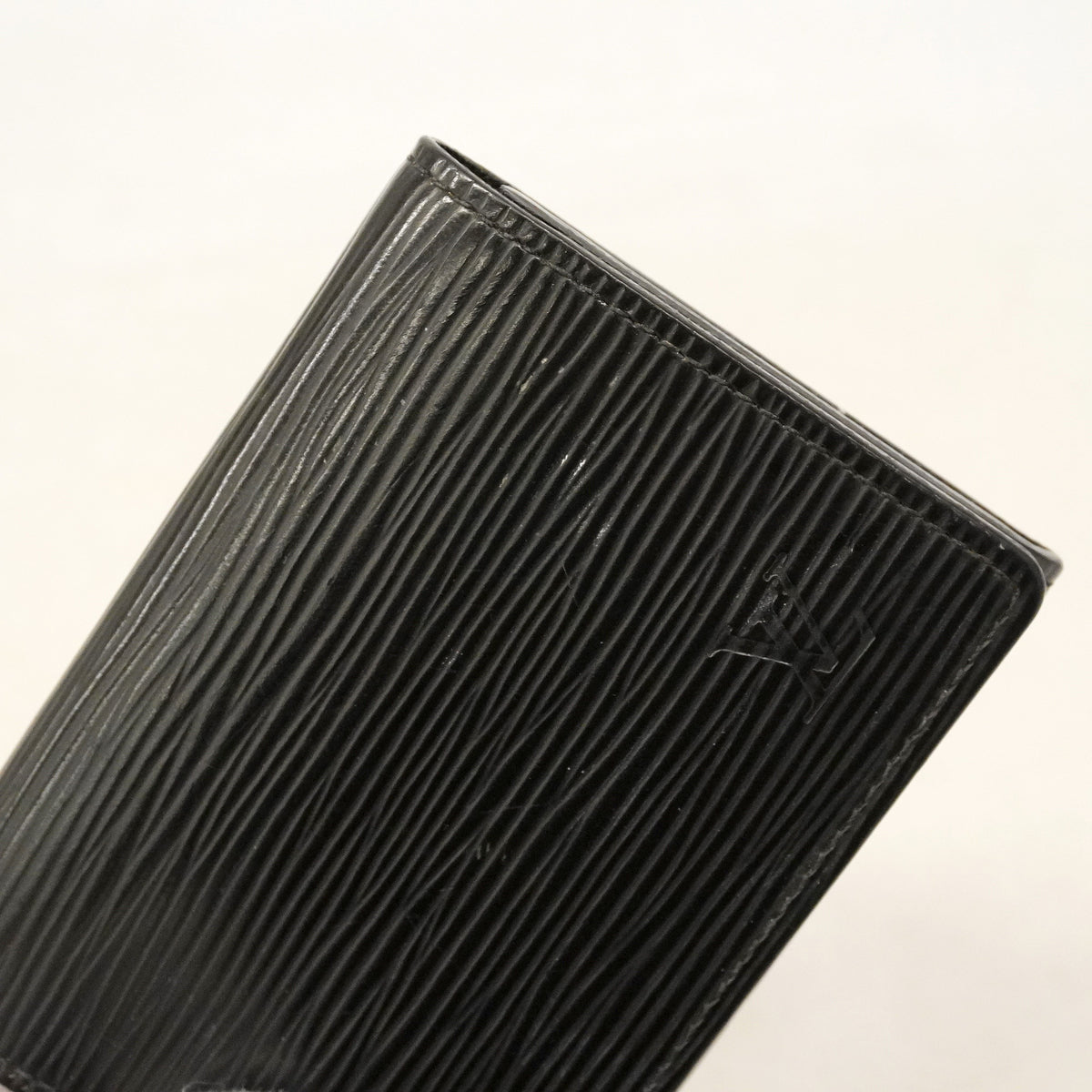 【6ic3264】ルイヴィトン カードケース エピ アンヴェロップカルトドゥヴィジット M56582 ノワール【中古】メンズ レディース ユニセックス