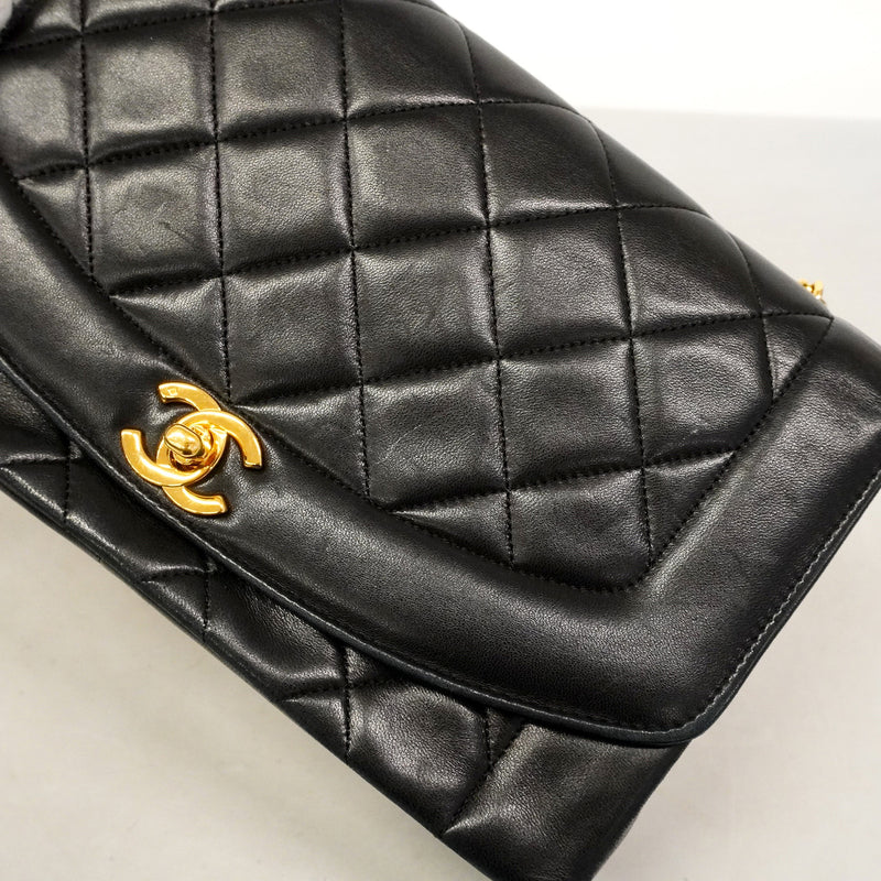 【6ic3281】シャネル ショルダーバッグ ダイアナ チェーンショルダー ラムスキン ブラック ゴールド金具【中古】レディース
