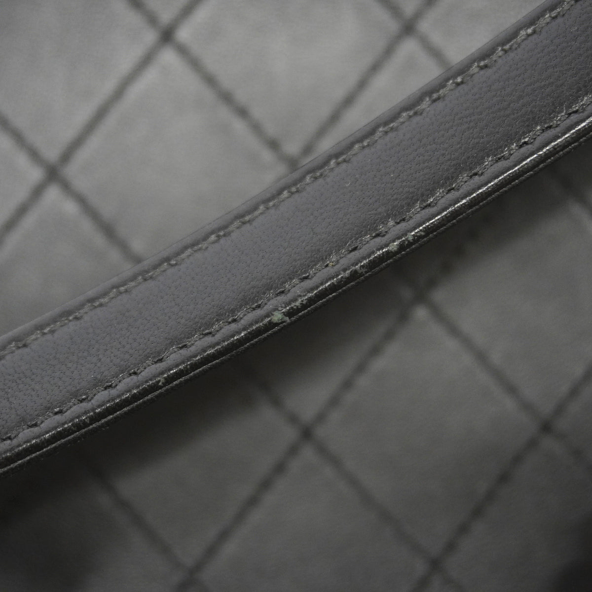 【6ic3287】シャネル ハンドバッグ マトラッセ チェーンショルダー ラムスキン ブラック シャンパンゴールド金具 2wayバッグ【中古】レディース